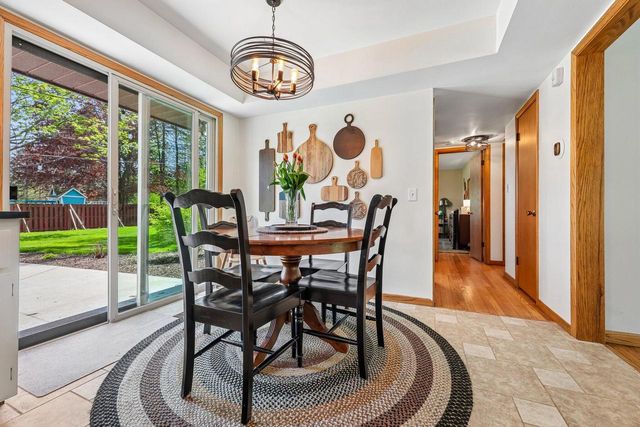1730 Lilly LANE, New Berlin, WI 53146