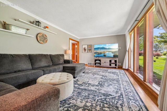 1730 Lilly LANE, New Berlin, WI 53146