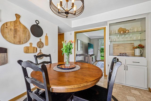 1730 Lilly LANE, New Berlin, WI 53146