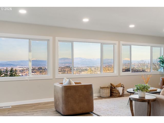 55 Sw LOVHAR Dr, Gresham, OR 97080