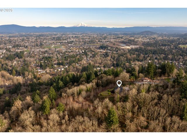 55 Sw LOVHAR Dr, Gresham, OR 97080