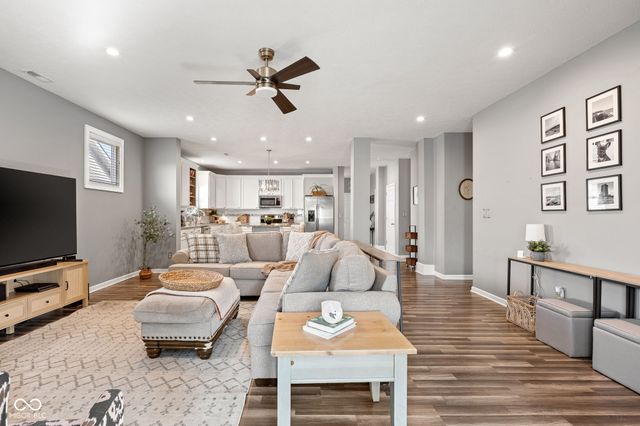 865 Burntwood Way, Westfield, IN 46074