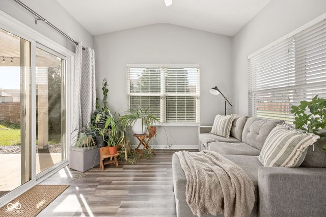 865 Burntwood Way, Westfield, IN 46074