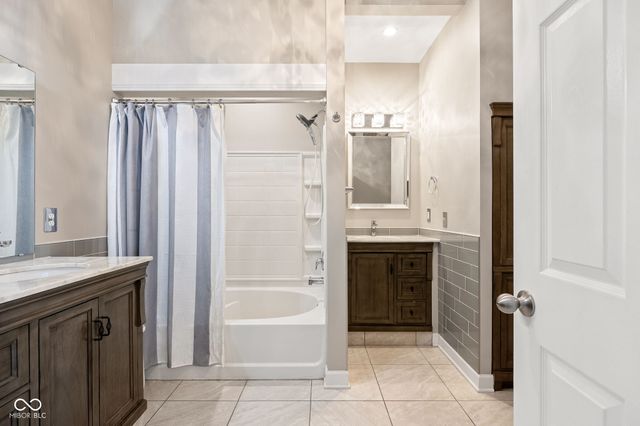 865 Burntwood Way, Westfield, IN 46074