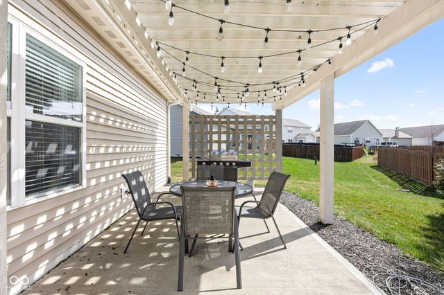 865 Burntwood Way, Westfield, IN 46074