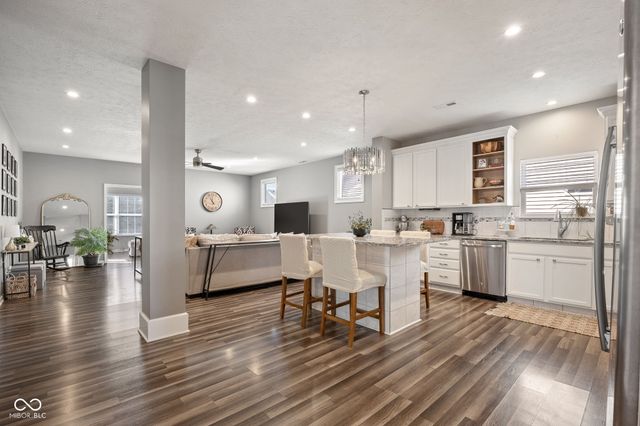 865 Burntwood Way, Westfield, IN 46074