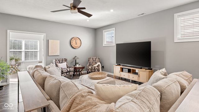 865 Burntwood Way, Westfield, IN 46074