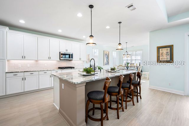 776 St. Somewhere Dr, Hardeeville, SC 29927