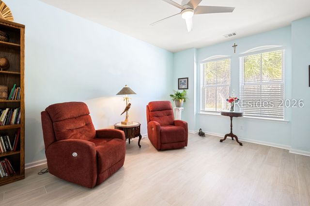 776 St. Somewhere Dr, Hardeeville, SC 29927