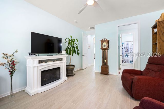 776 St. Somewhere Dr, Hardeeville, SC 29927