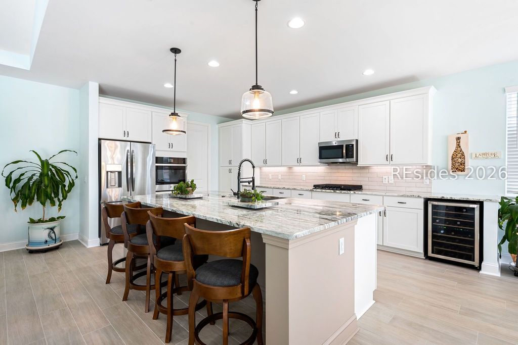 776 St. Somewhere Dr, Hardeeville, SC 29927