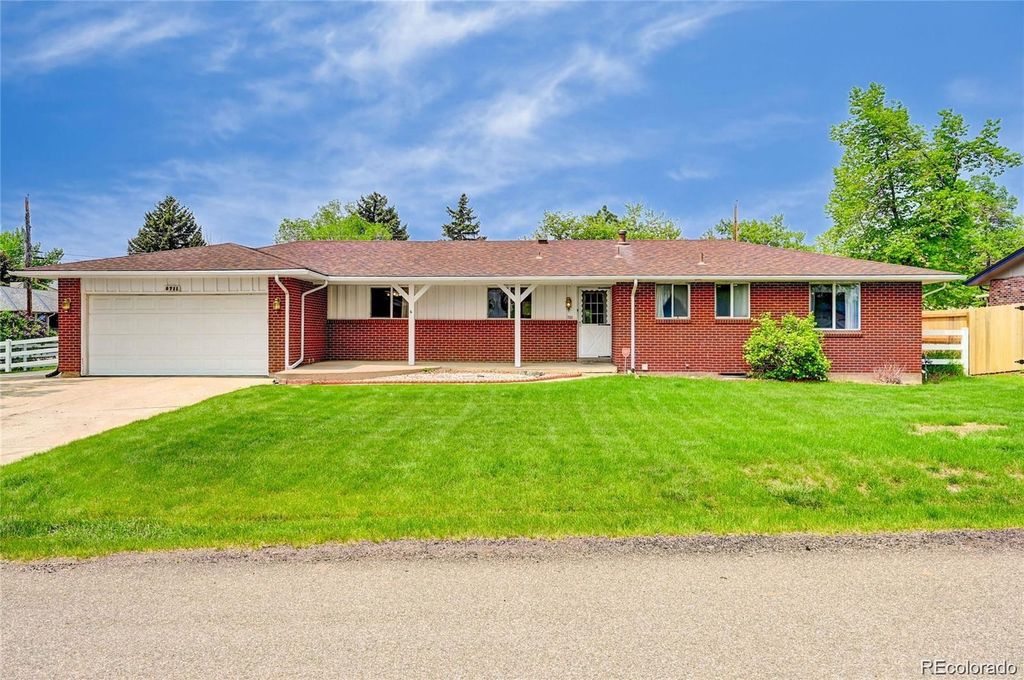8711 S Ammons Street, Littleton, CO 80128