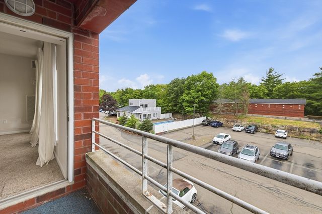160 Burkhall St 308, Weymouth, MA 02190