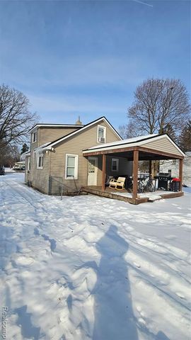 4392 E Coldwater Road, Flint, MI 48506