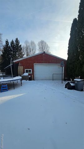 4392 E Coldwater Road, Flint, MI 48506