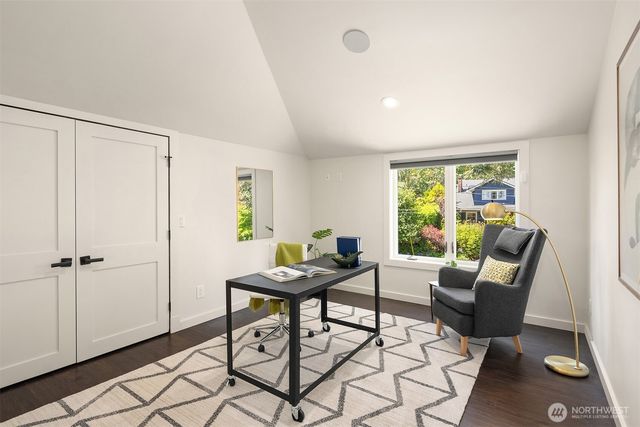 1810 Madrona Drive, Seattle, WA 98122