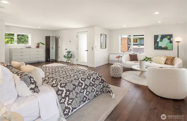 1810 Madrona Drive, Seattle, WA 98122