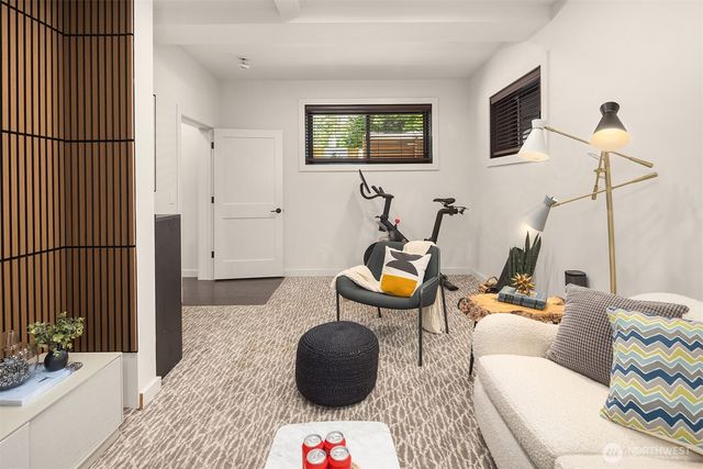1810 Madrona Drive, Seattle, WA 98122