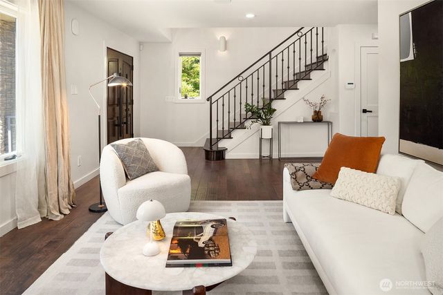 1810 Madrona Drive, Seattle, WA 98122