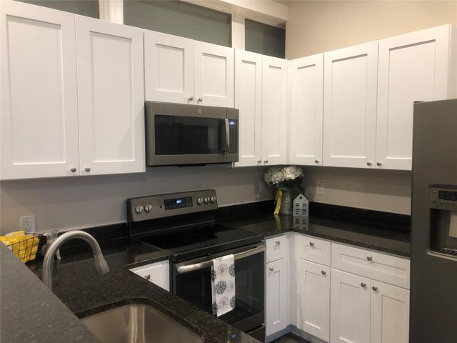 809 Vance ST 111, Taylor, TX 76574