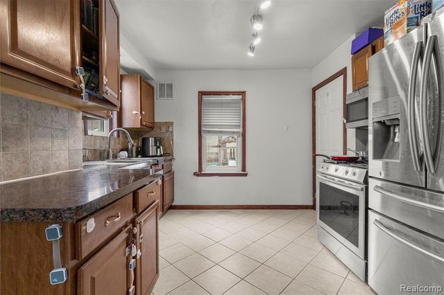 6130 Steadman Street, Dearborn, MI 48126