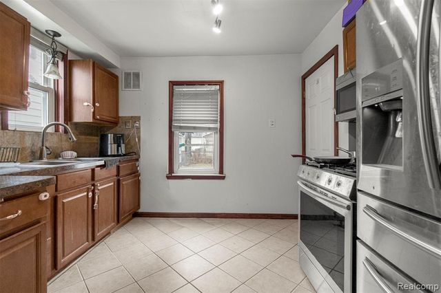 6130 Steadman Street, Dearborn, MI 48126