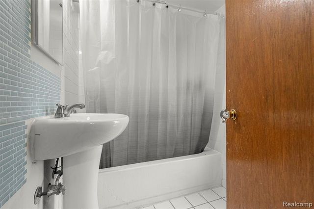 6130 Steadman Street, Dearborn, MI 48126