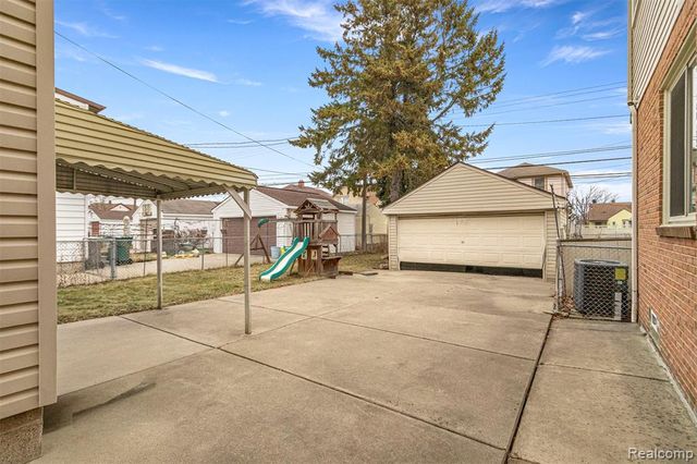 6130 Steadman Street, Dearborn, MI 48126