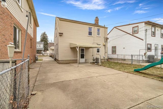 6130 Steadman Street, Dearborn, MI 48126