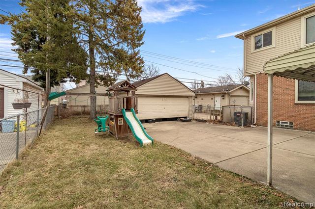 6130 Steadman Street, Dearborn, MI 48126