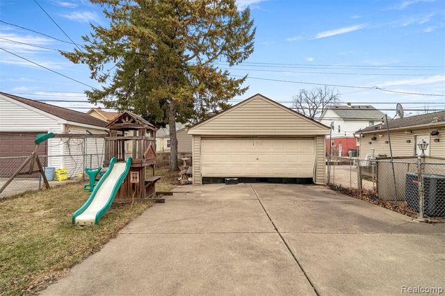 6130 Steadman Street, Dearborn, MI 48126