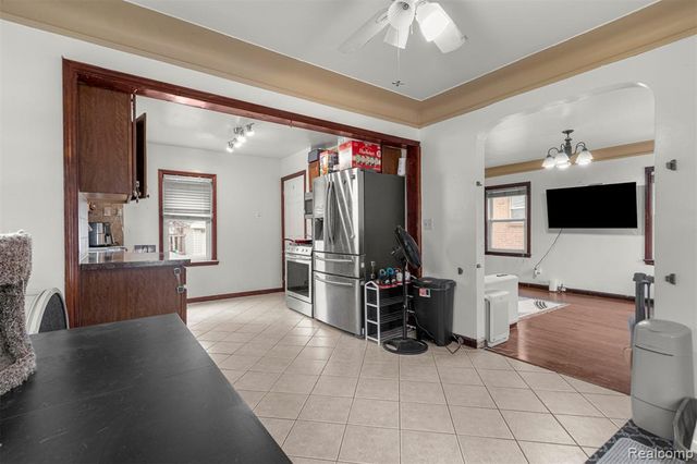 6130 Steadman Street, Dearborn, MI 48126