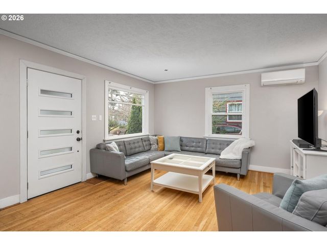 3825 Ne 63RD Ave, Portland, OR 97213