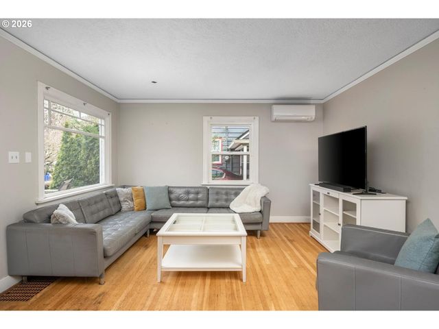 3825 Ne 63RD Ave, Portland, OR 97213