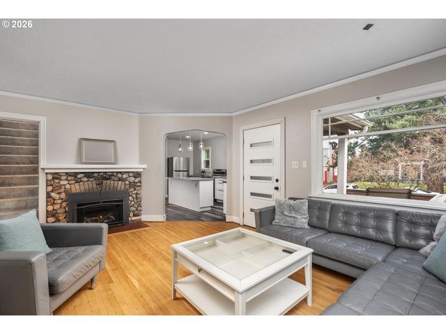 3825 Ne 63RD Ave, Portland, OR 97213