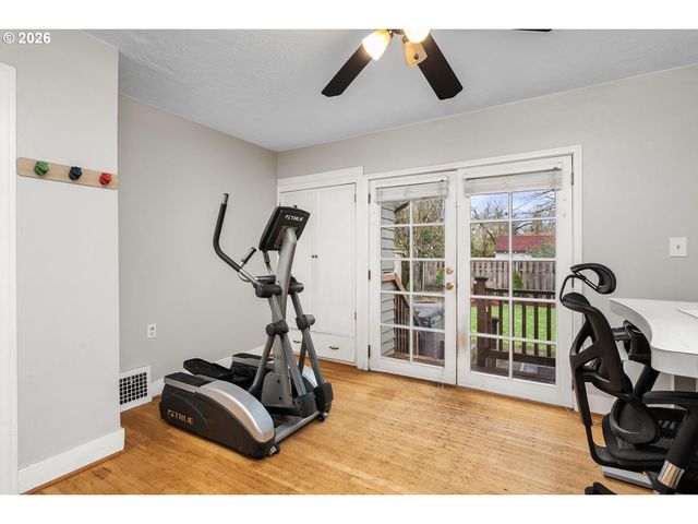 3825 Ne 63RD Ave, Portland, OR 97213