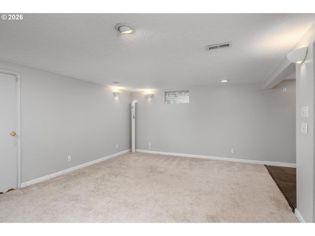 3825 Ne 63RD Ave, Portland, OR 97213