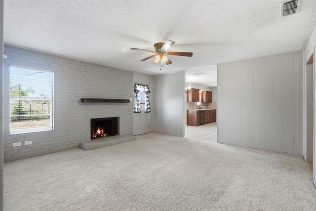 2026 Pebblecreek Drive, Cleburne, TX 76033