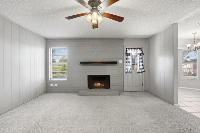 2026 Pebblecreek Drive, Cleburne, TX 76033