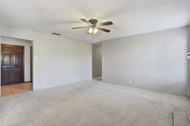 2026 Pebblecreek Drive, Cleburne, TX 76033