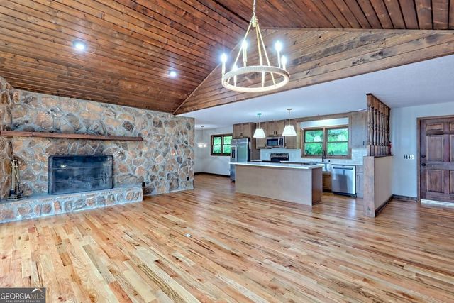 156 Tahoe Lane, Dillard, GA 30537