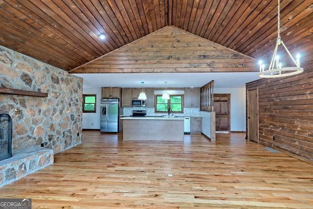 156 Tahoe Lane, Dillard, GA 30537