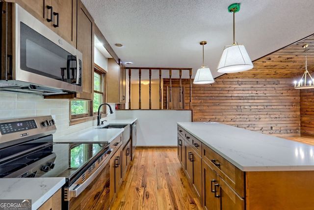 156 Tahoe Lane, Dillard, GA 30537