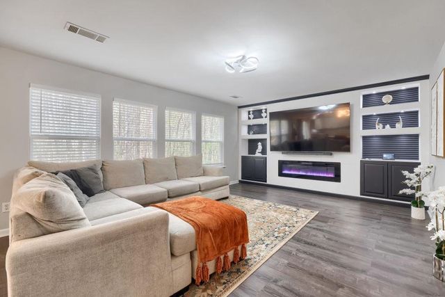 7583 Waverly Loop, Fairburn, GA 30213