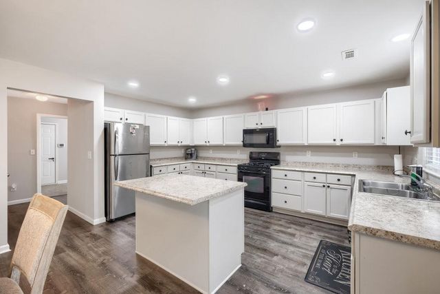 7583 Waverly Loop, Fairburn, GA 30213