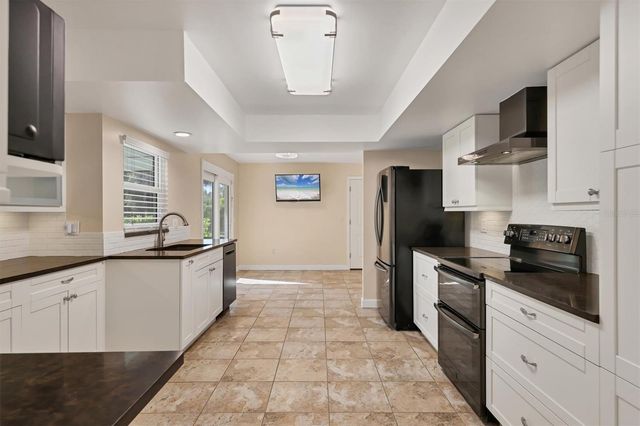 6249 MURIWOOD COURT, Sarasota, FL 34243