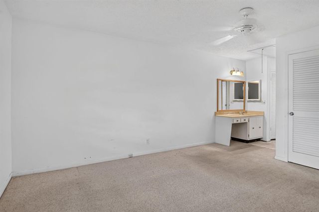20923 Sedgewick Drive 386, Boca Raton, FL 33433