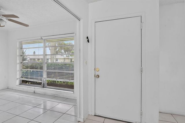20923 Sedgewick Drive 386, Boca Raton, FL 33433