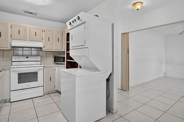 20923 Sedgewick Drive 386, Boca Raton, FL 33433