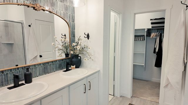 319 Sedalia Trail, Justin, TX 76247